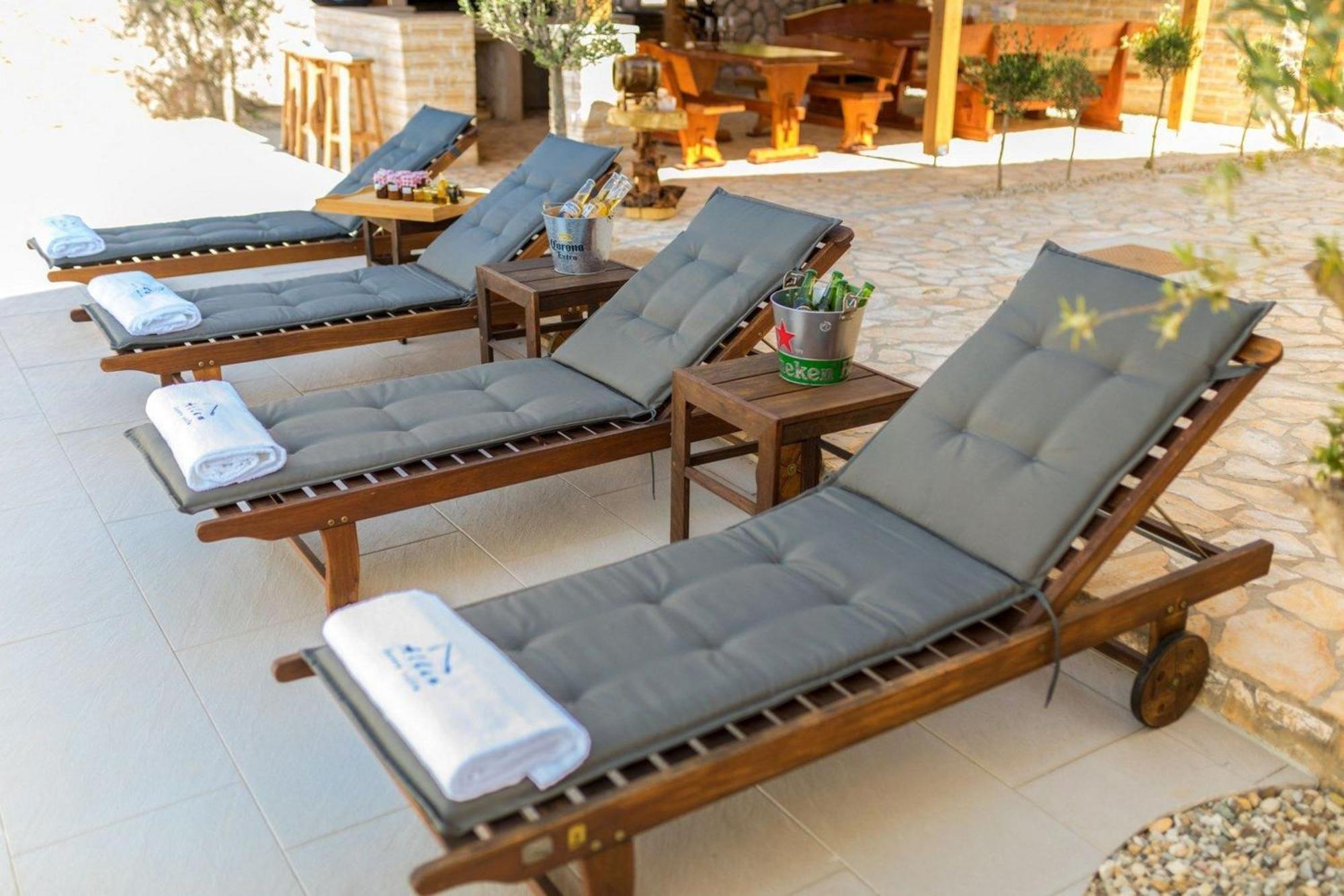 Luxury Villa Allen With Pool Klimno Habitación foto